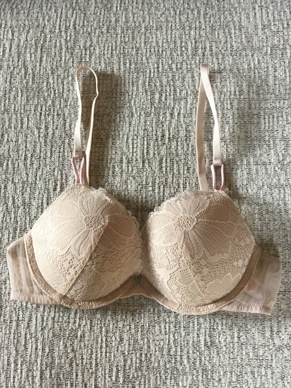Victoria's Secret Sexy Tee Smooth Lace Push-up Bra